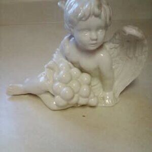 Vintage Vietri Showpiece Cherub Angel Baby w/wings Ceramic Italy